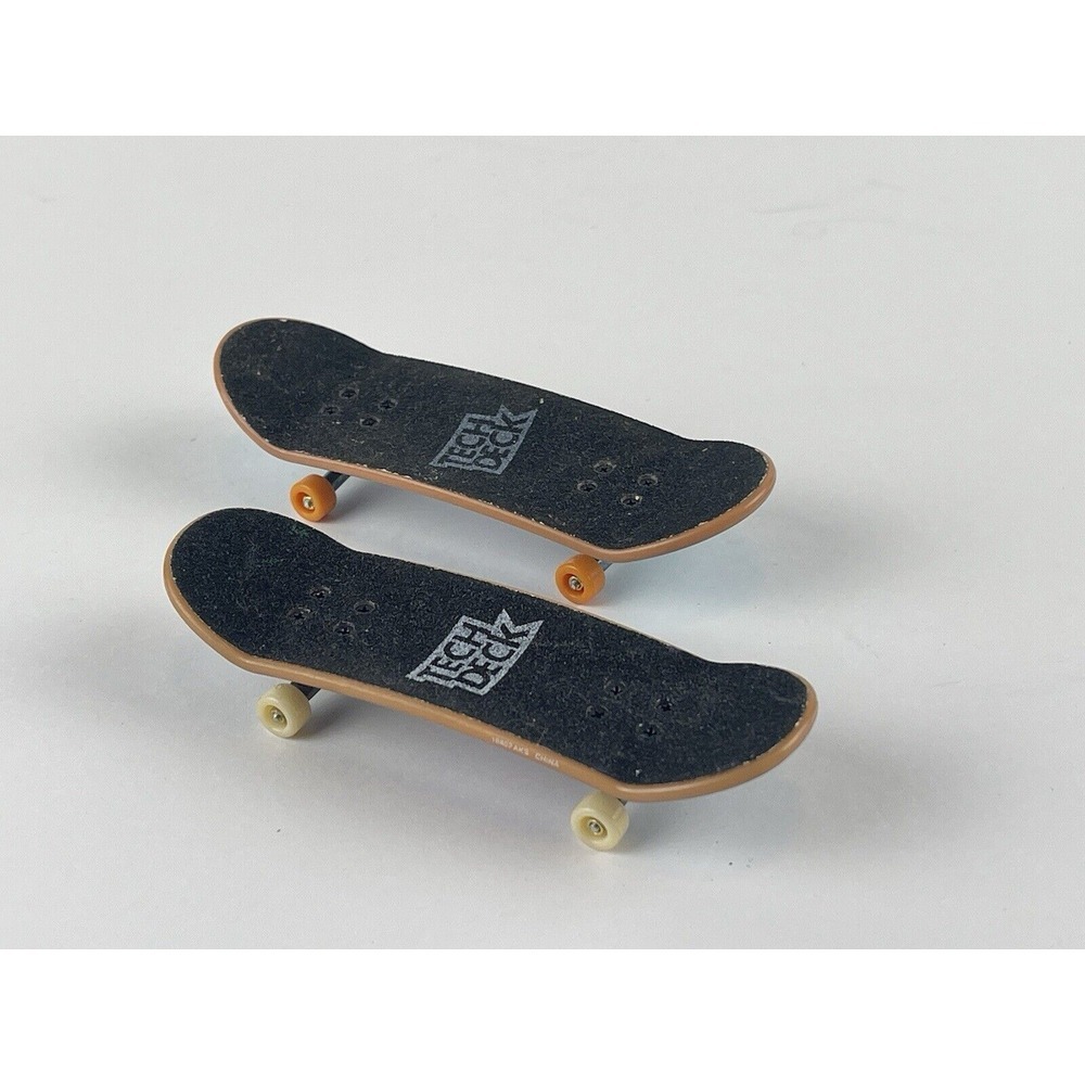 Set Of Two Tech Decks 1 Element‎ 1 Coach Funk | Fun Toys - Picture 2 of 6